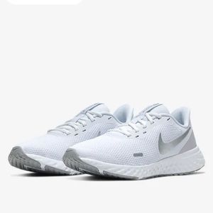 NEW Nike Revolution 5 Women’s Running Shoes